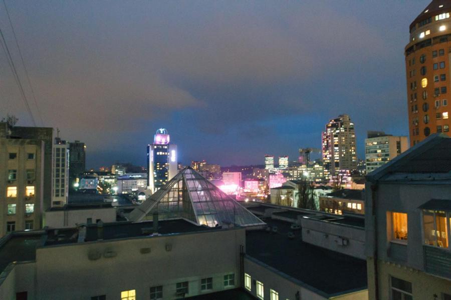 Hotrent City Deluxe キエフ エクステリア 写真
